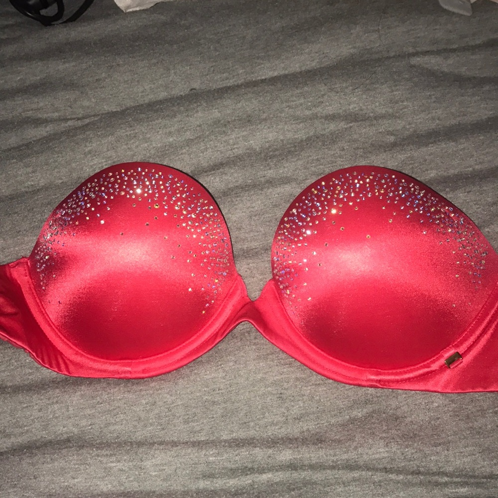 Very sexy multi way Victoria secret bra